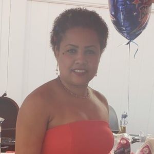 Meet your Posher, Yinett